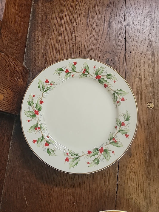 Royal Gallery Holly -  set of 3 Bread and Butter Plates 6.5"