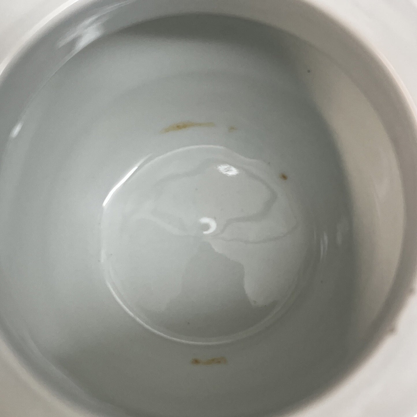 Mid-Century Hand Painted Imari Japan "Mountain Sea" Woven Lattice Vase 7"