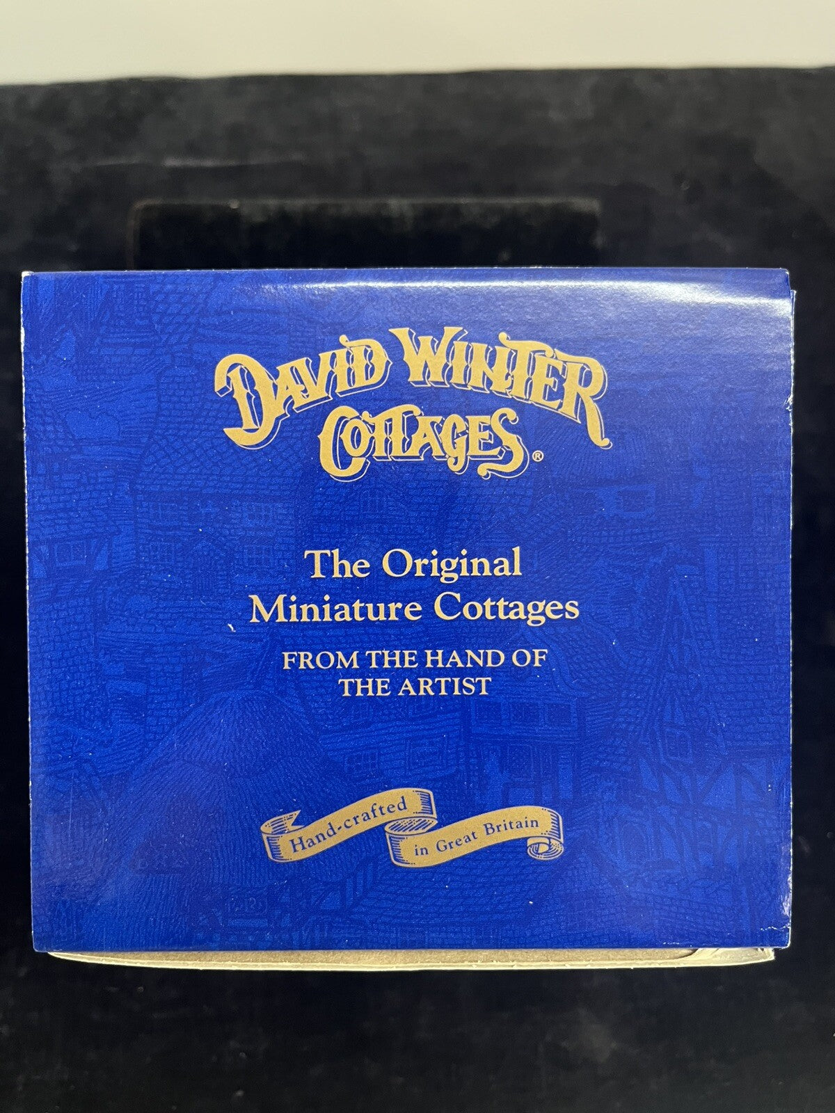 David Winter Gardener's Cottage mint condition w COA w/ original box 3x Seeds