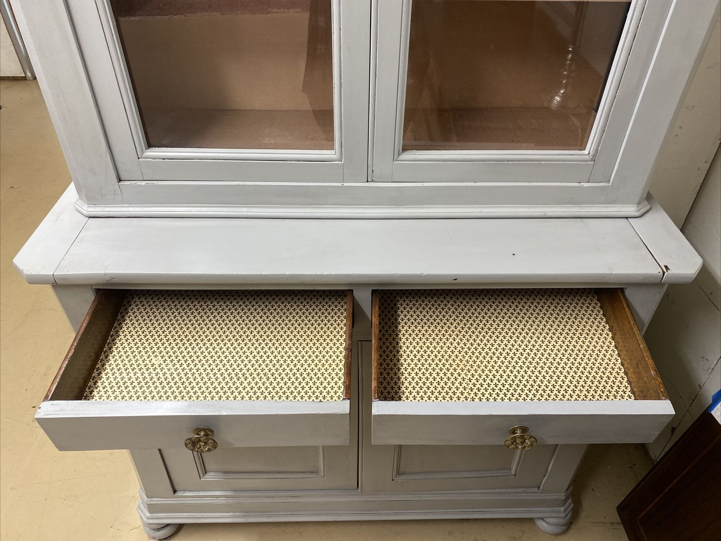 PERIOD ANTIQUE FRENCH LOUIS PHILIPPE PAINTED FARMHOUSE BOOKCASE CABINET