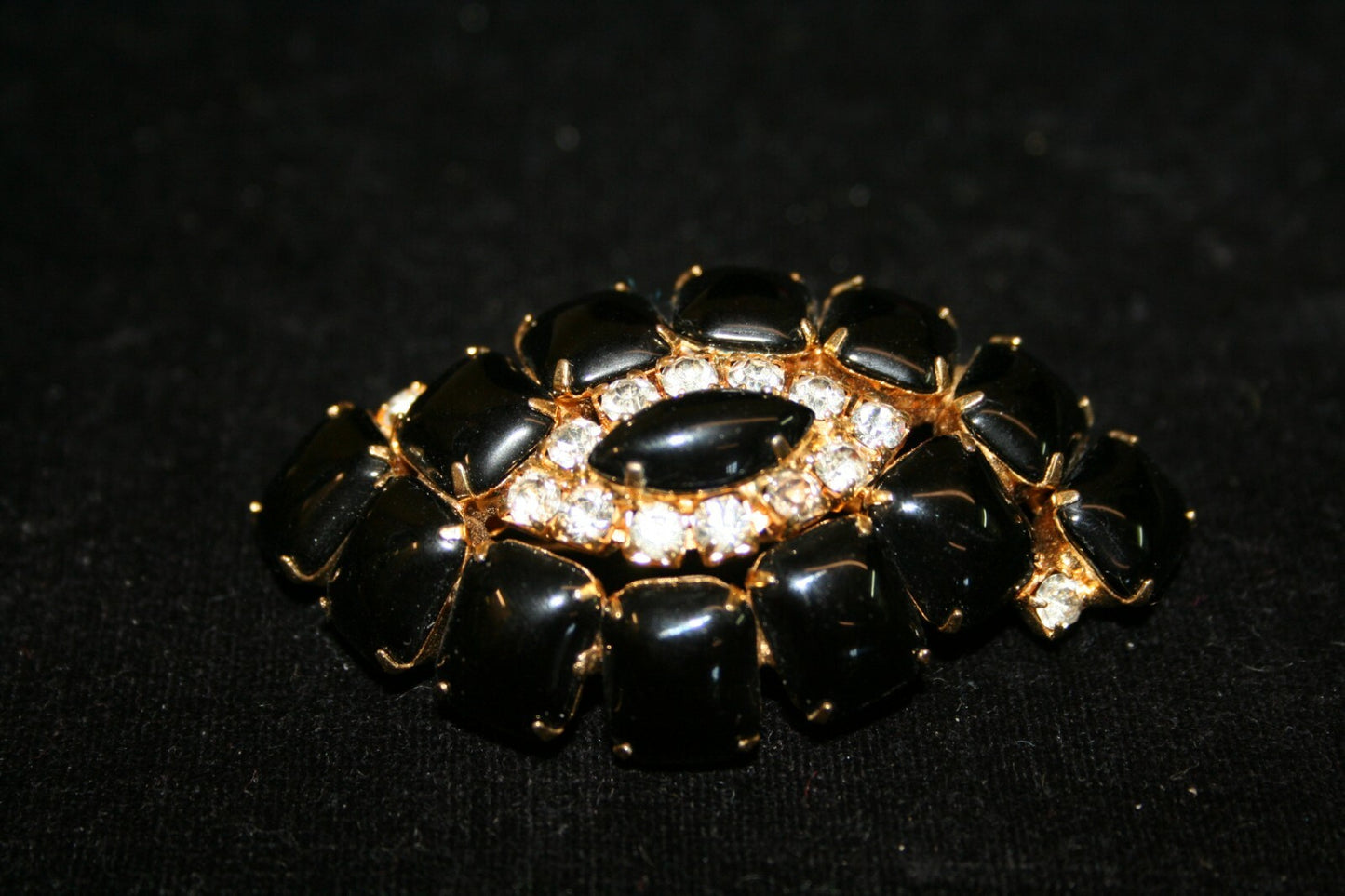 Vintage 3-D Onyx Black & Rhinestone Large Pin Brooch  2.5" x 1.5"