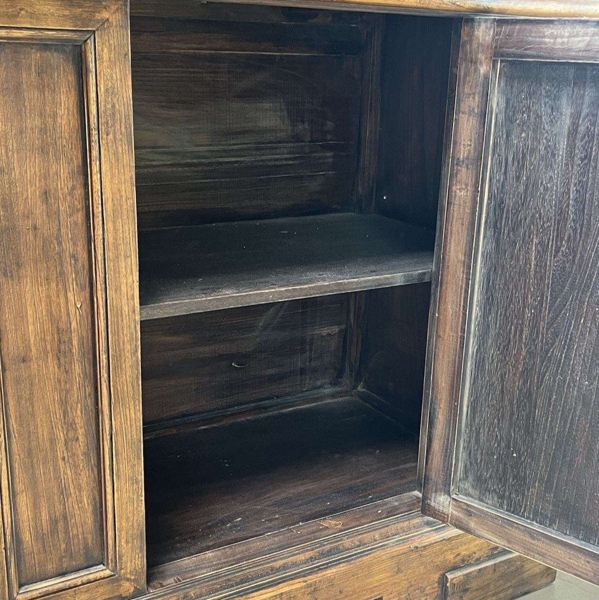 RUSTIC ITALIAN RENAISSANCE STYLE CARVED WALNUT TWO-DOOR CHEST SIDEBOARD CREDENZA