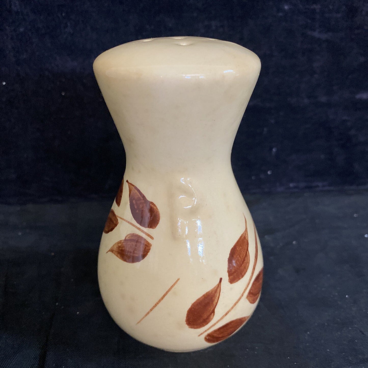 WATT POTTERY SALT & PEPPER SHAKER WITH AUTUMN FOLIAGE SERIES PATTERN