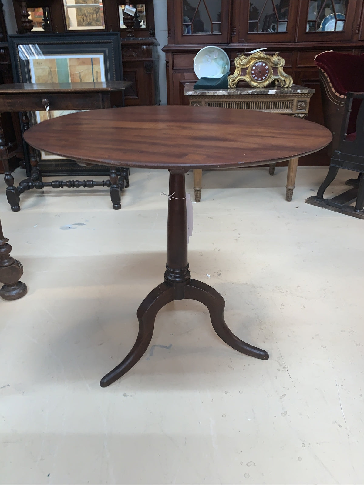 Antique Round English Carved Mahogany Tilt Top Tea Table Vitner's Wine Game