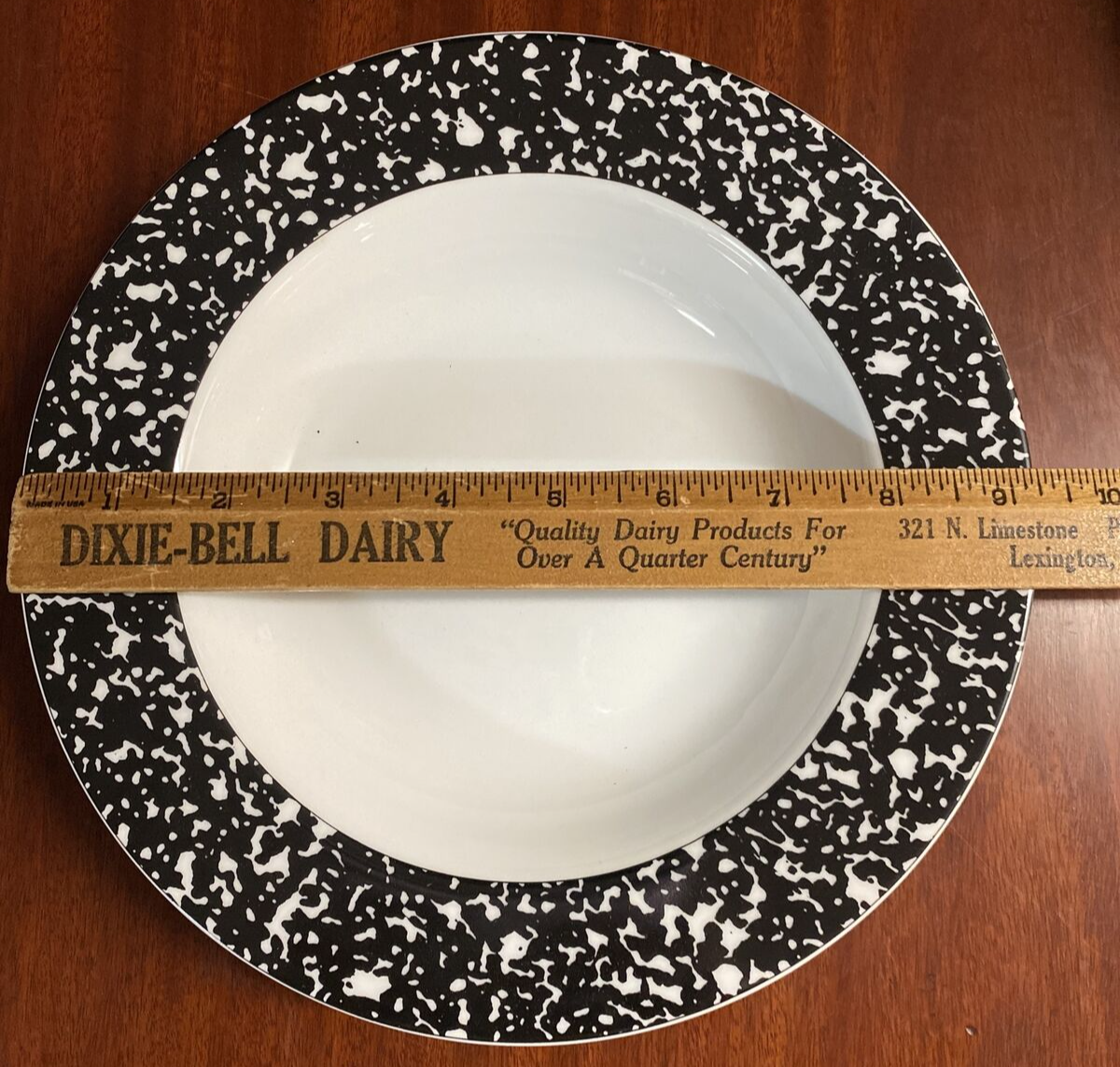 Sasaki “School House” Black & White Place Setting Dish Set Of 4