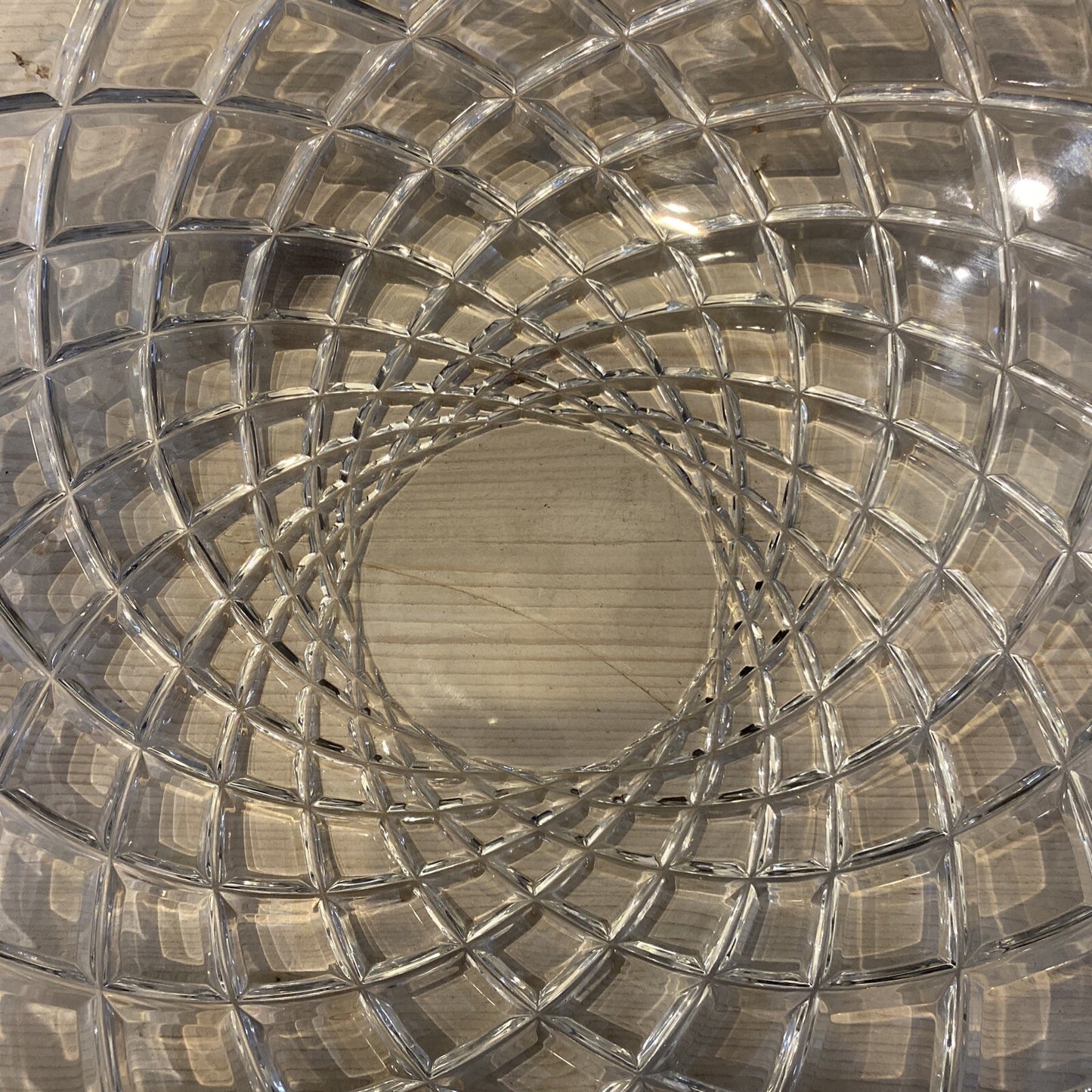 CJR Josef Riedel Tiffany Oculus Pattern 15 3/4” Serving Bowl BH386