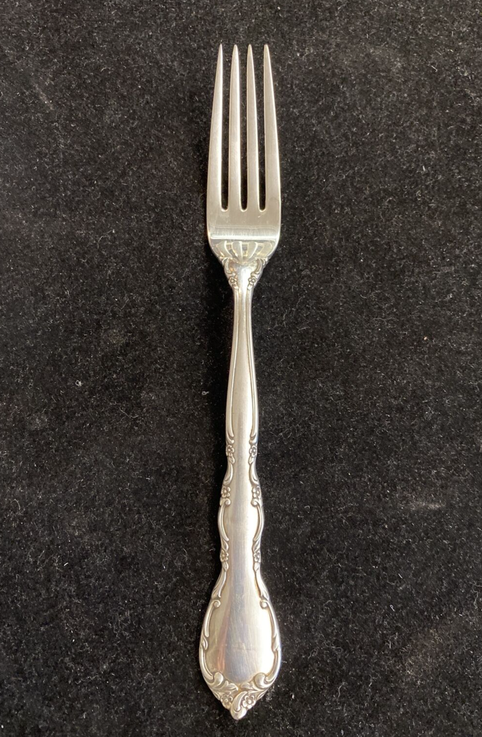 Mignonette by Lunt Sterling Silver  7.5" Dinner Fork  8 Avail 55.3g each