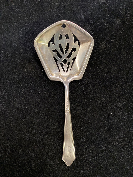 Lunt Sterling Chateau-Chateau Thierry 5" Bon Bon Spoon Shovel  1919  PC10