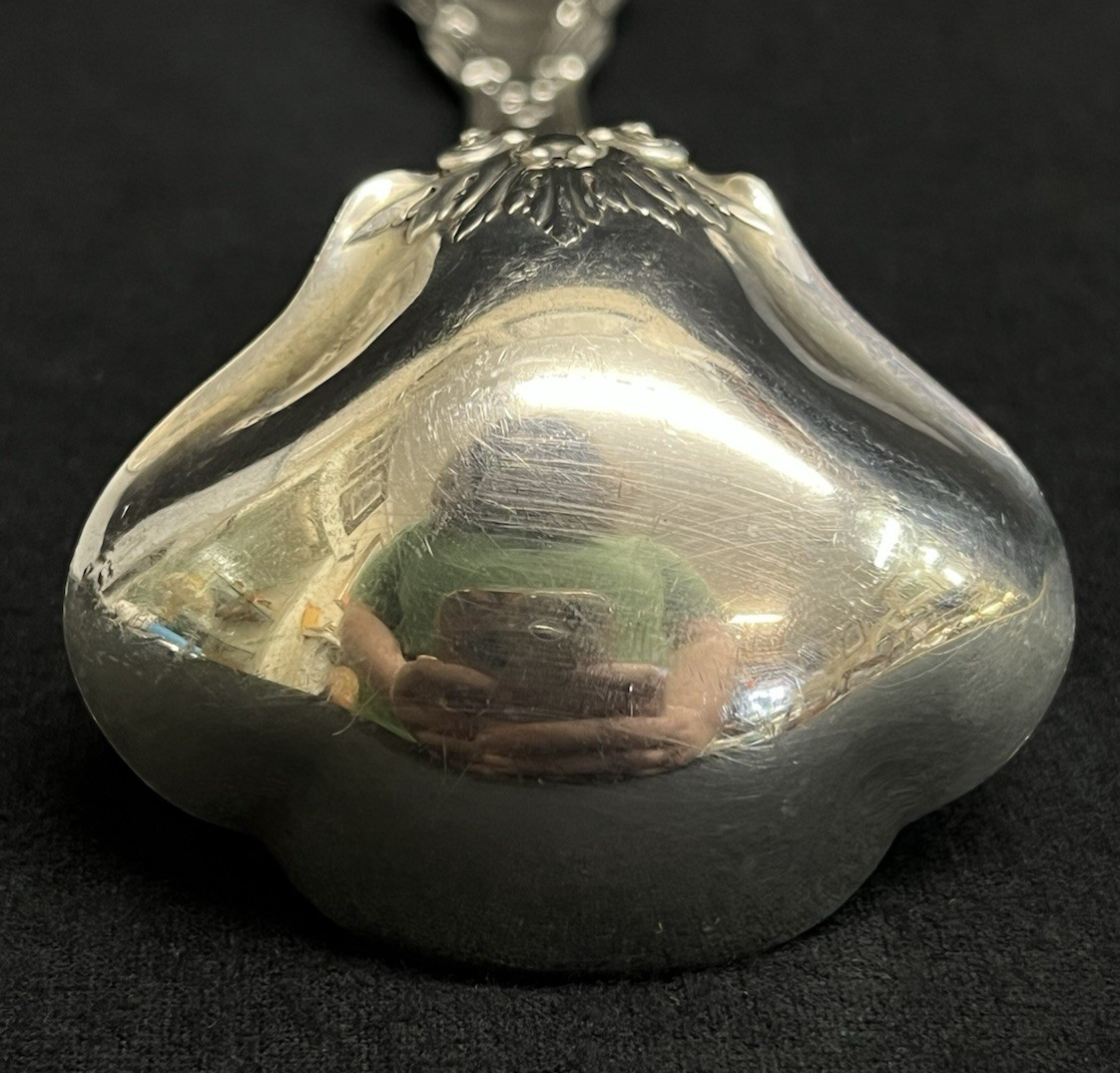 Chantilly by Gorham 71.1g Sterling Silver Solid Gravy Ladle 6 3/4"