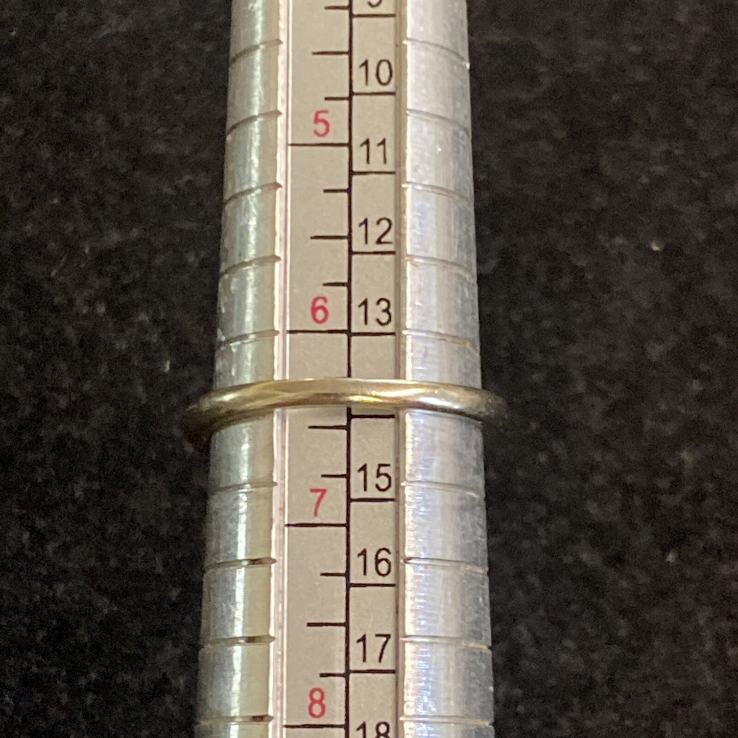 3.7g 14K White Gold Diamond Wedding Ring Size 6.25