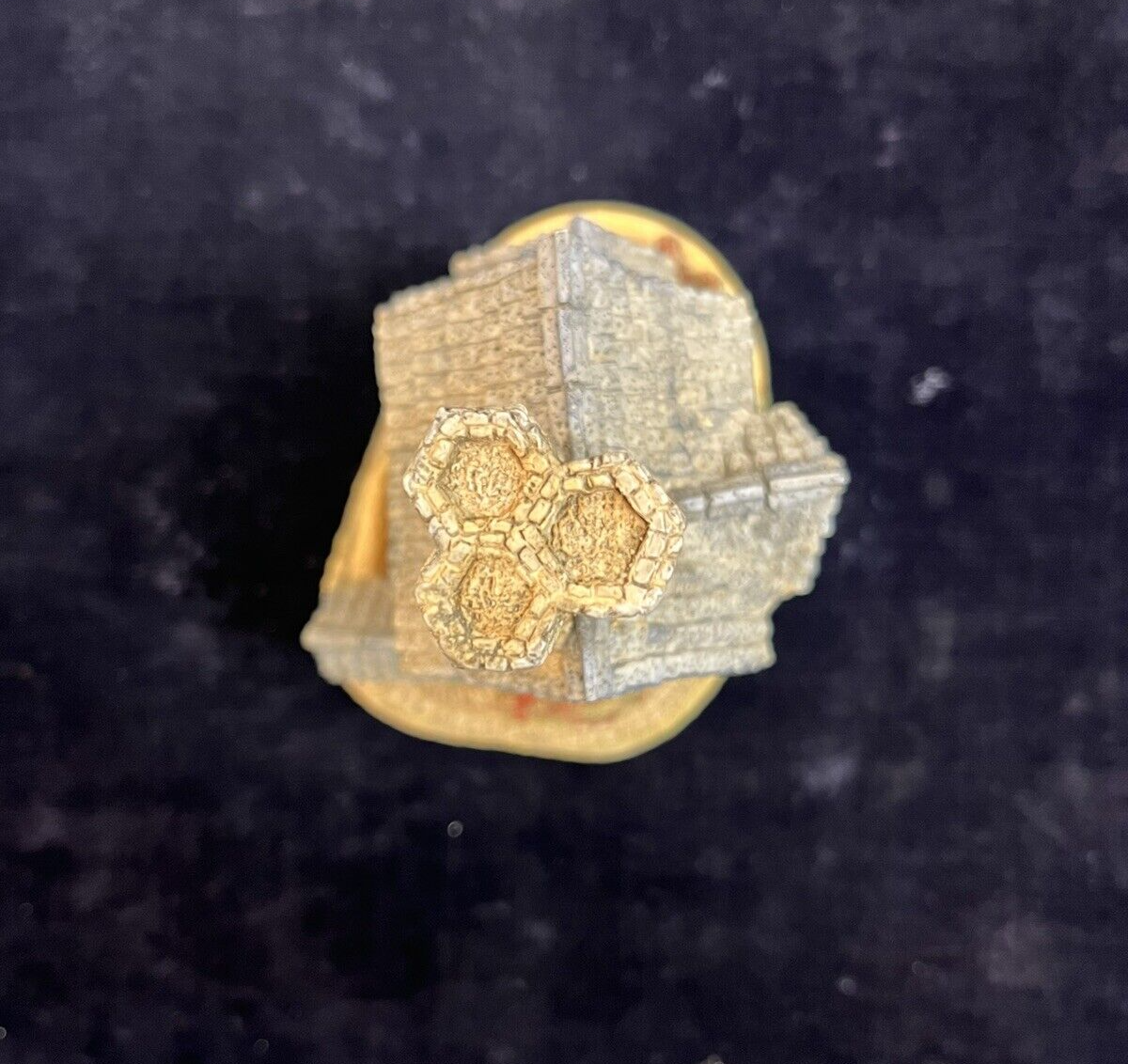 House Of Master Mason - 1984 David Winter - Includes Box & COA