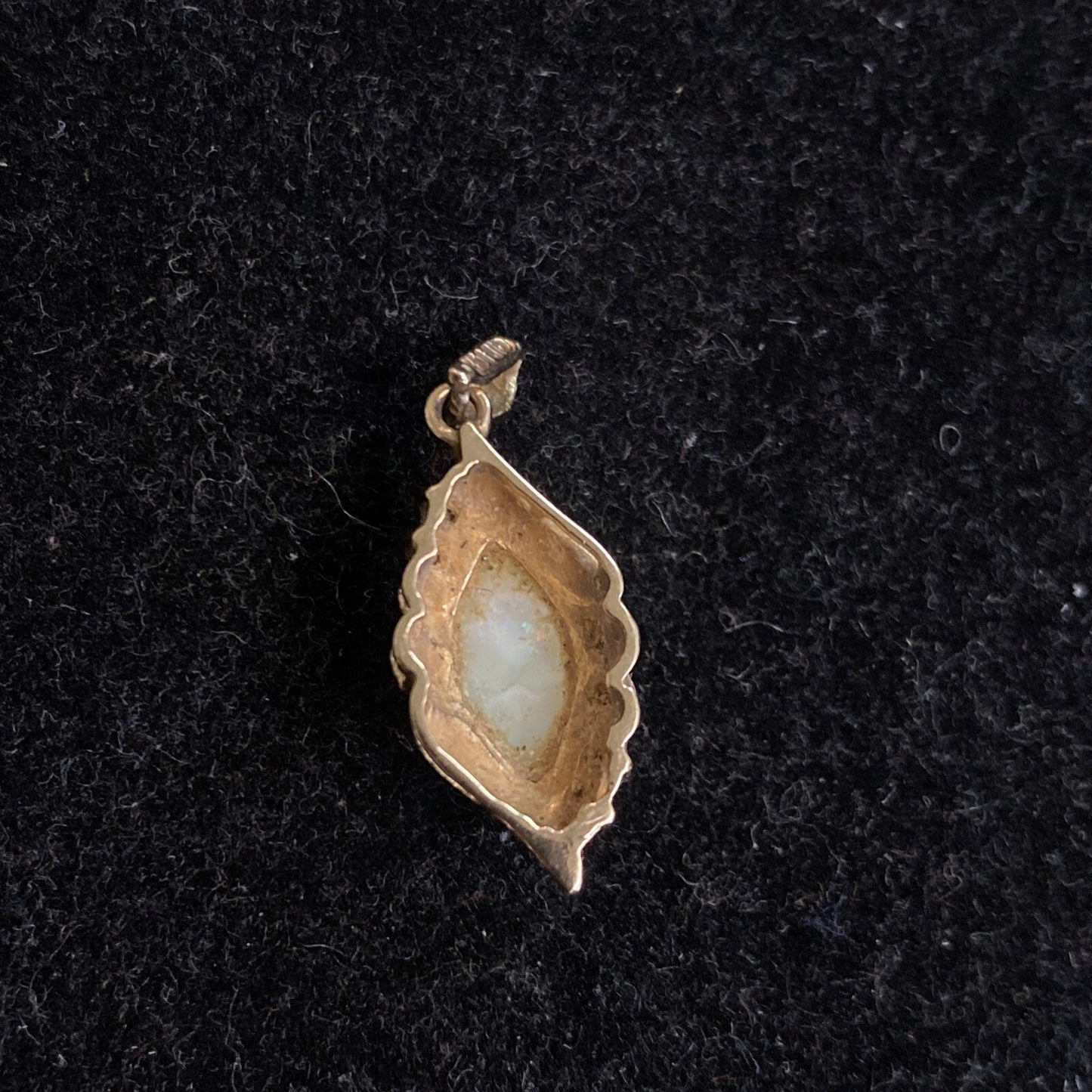 1.87g 14K Yellow Gold & Opal Pendant Necklace 18.25" 14k Yellow Gold Chain