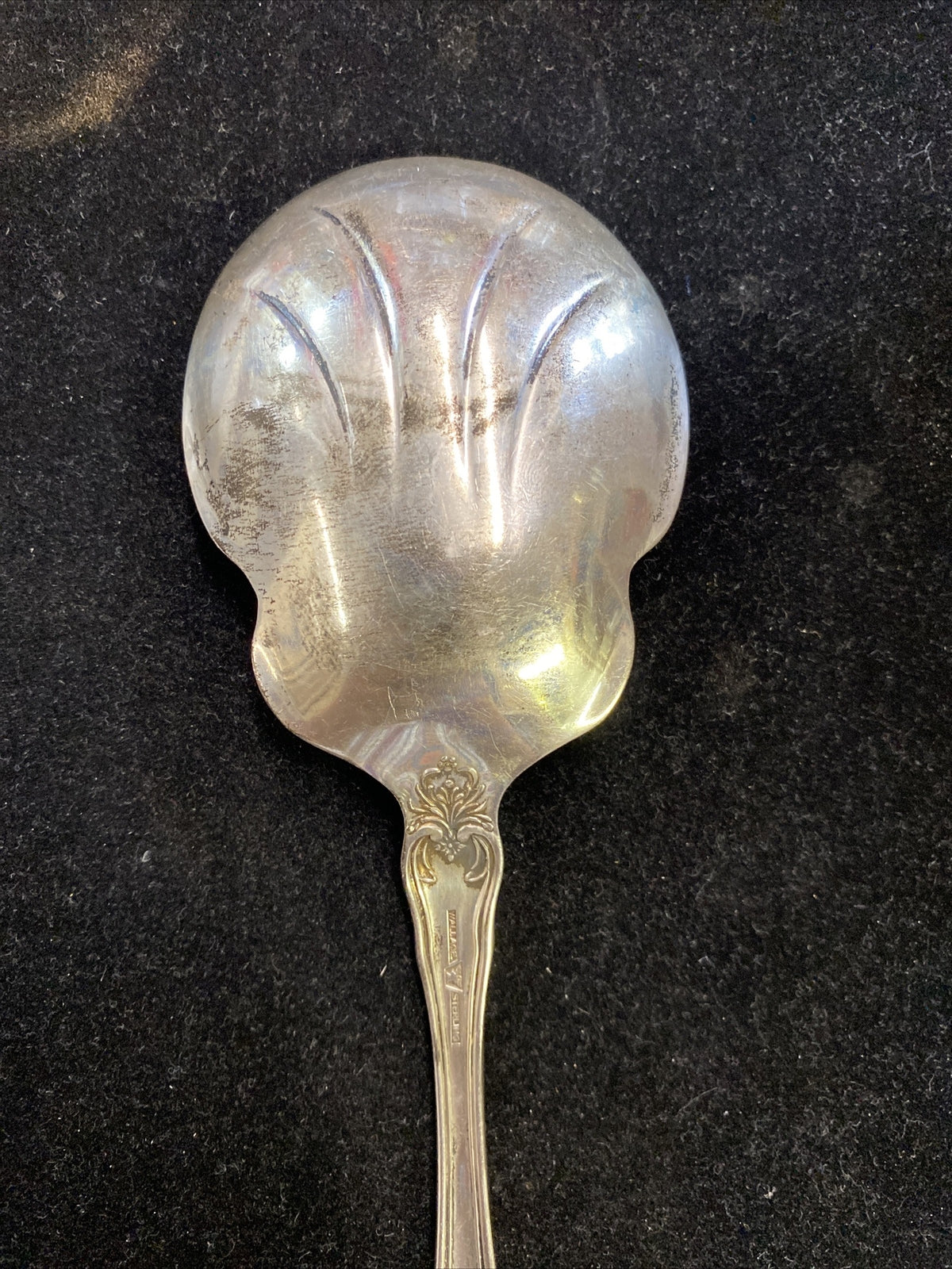 101.5g Wallace Sterling Silver La Reine 9" Casserole Berry Serving Spoon PC4