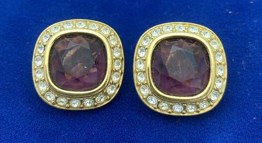 VINTAGE MONET PURPLE GLASS RHINESTONE HIGH END EARRINGS GOLD TONE Clip