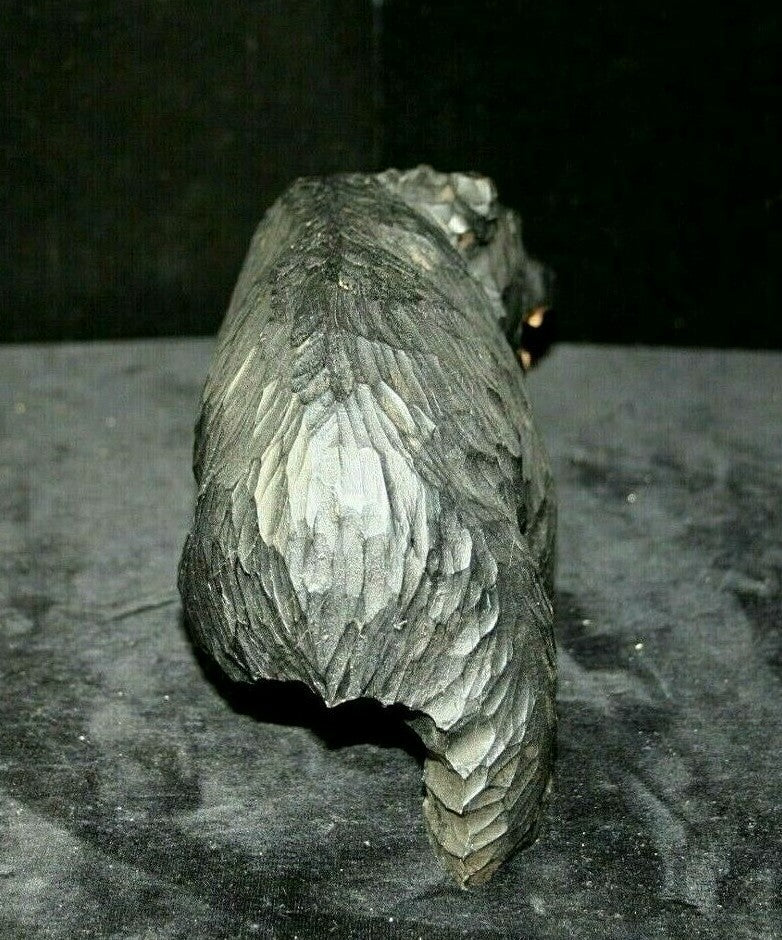 JAPAN: ANTIQUE KAMUY KUMA / BEAR / HOKKAIDO AINU WOODCARVING / GLASS EYES