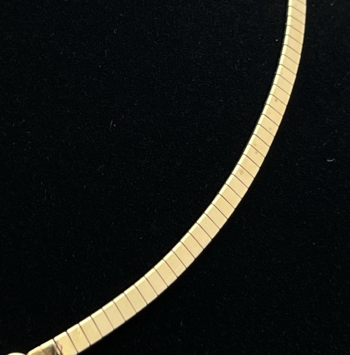 14K Yellow Gold 19.6 g 5 CZ Stones Omega Collar Necklace 15.5"