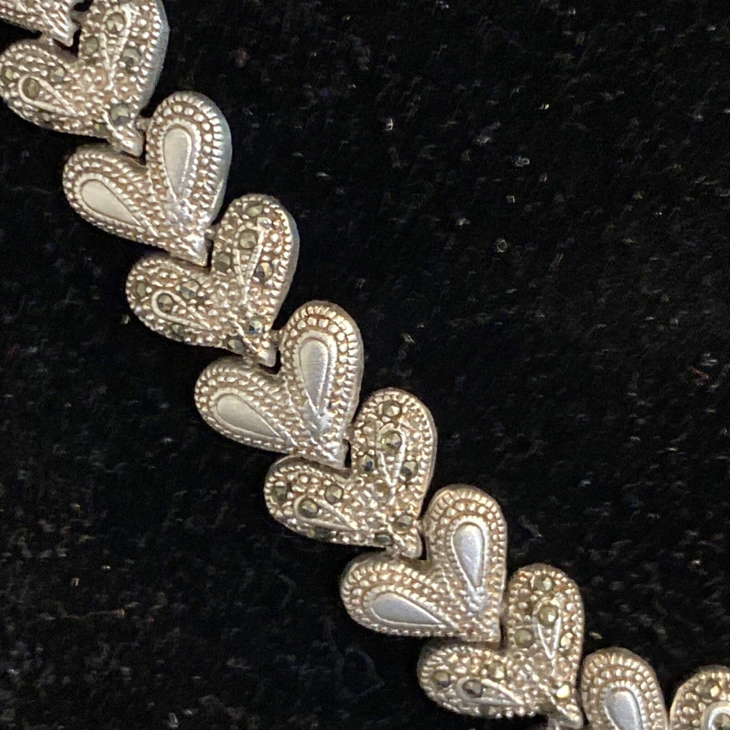 925 Sterling Silver 17.5 in Marcasite Gemstone Heart Design Link Necklace 77.1g