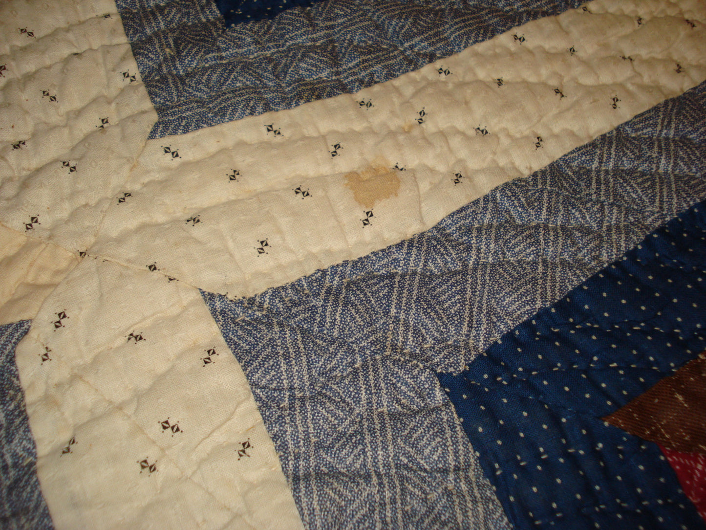 VINTAGE BLUE HANDSTITCHED PATCHWORK APPLIQUE CRAZY QUILT/BEDSPREAD/COMFORTER