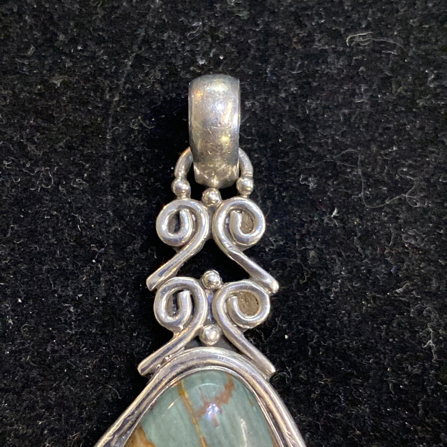 925 Sterling Silver & Freeform Agate Pendant 20.4g