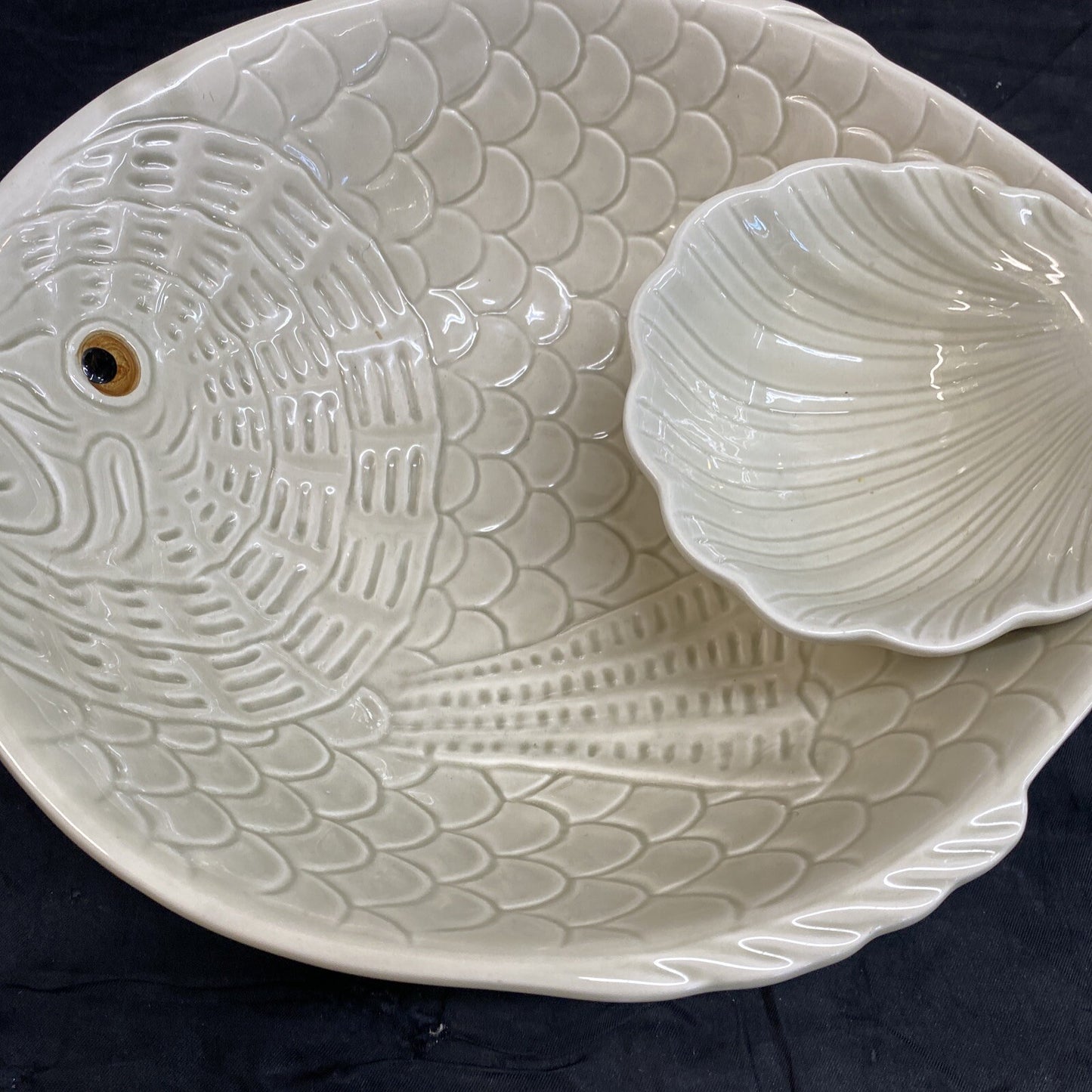 Fitz & Floyd Ivory Colored Fish Chip & Dip Bowl