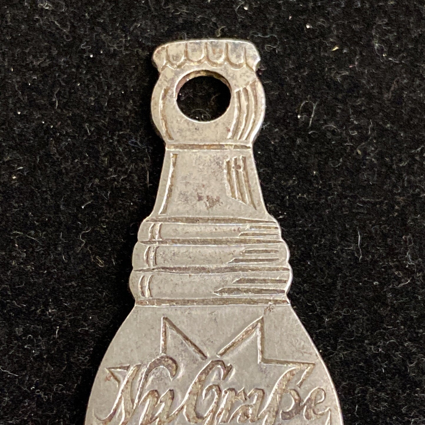 Vintage Nugrape soda Bottle Opener advertisement 14.6g