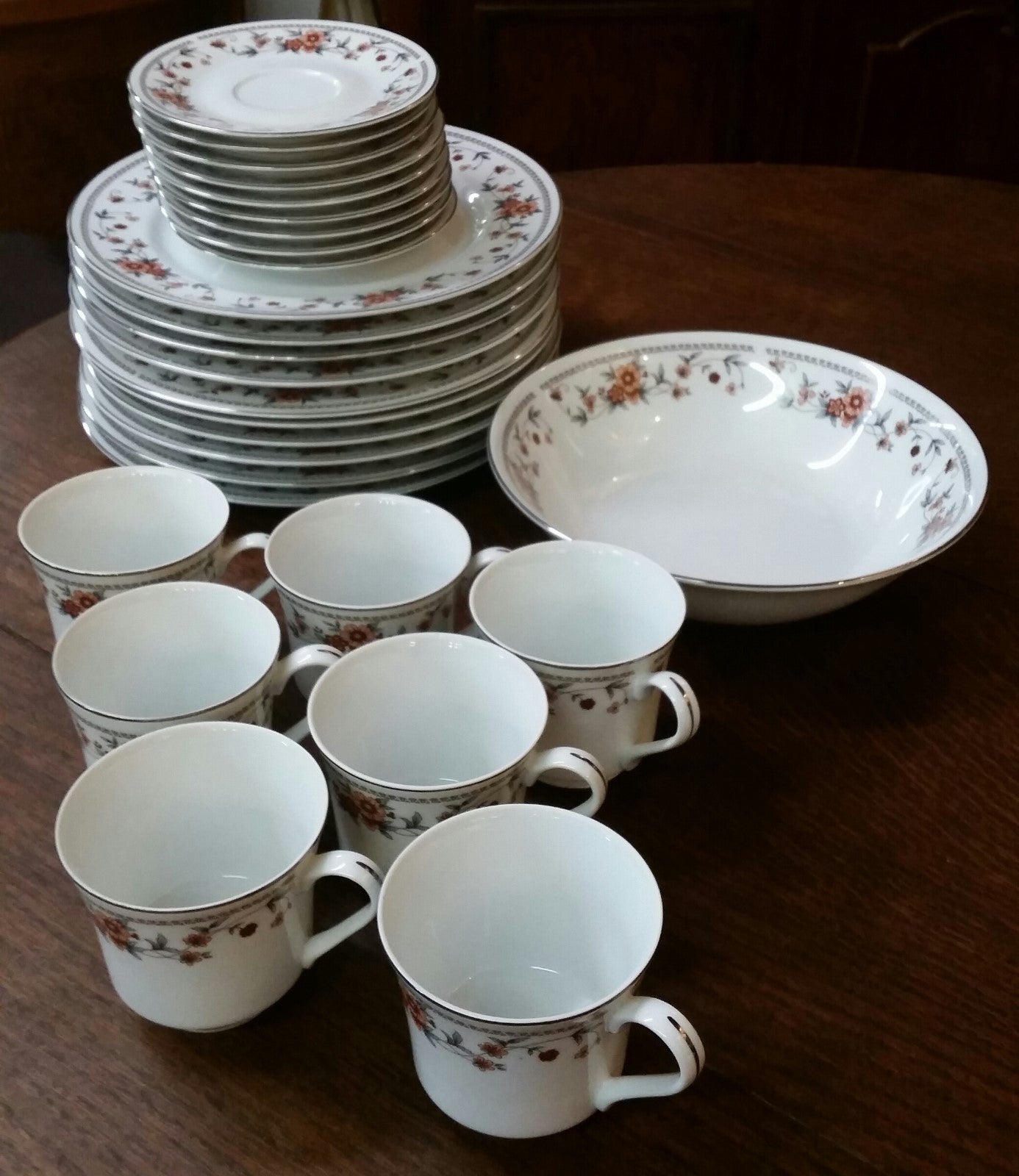 27 PC Set of Sheffield Anniversary China 10 dinner plates, 7 c/s, serving bowl