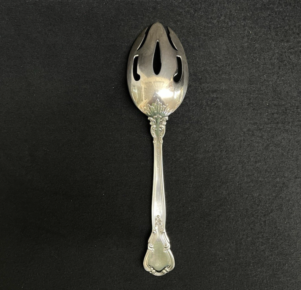 Chantilly by Gorham Sterling Silver 63.33g Pierced Serving Tablespoon 8 3/8"