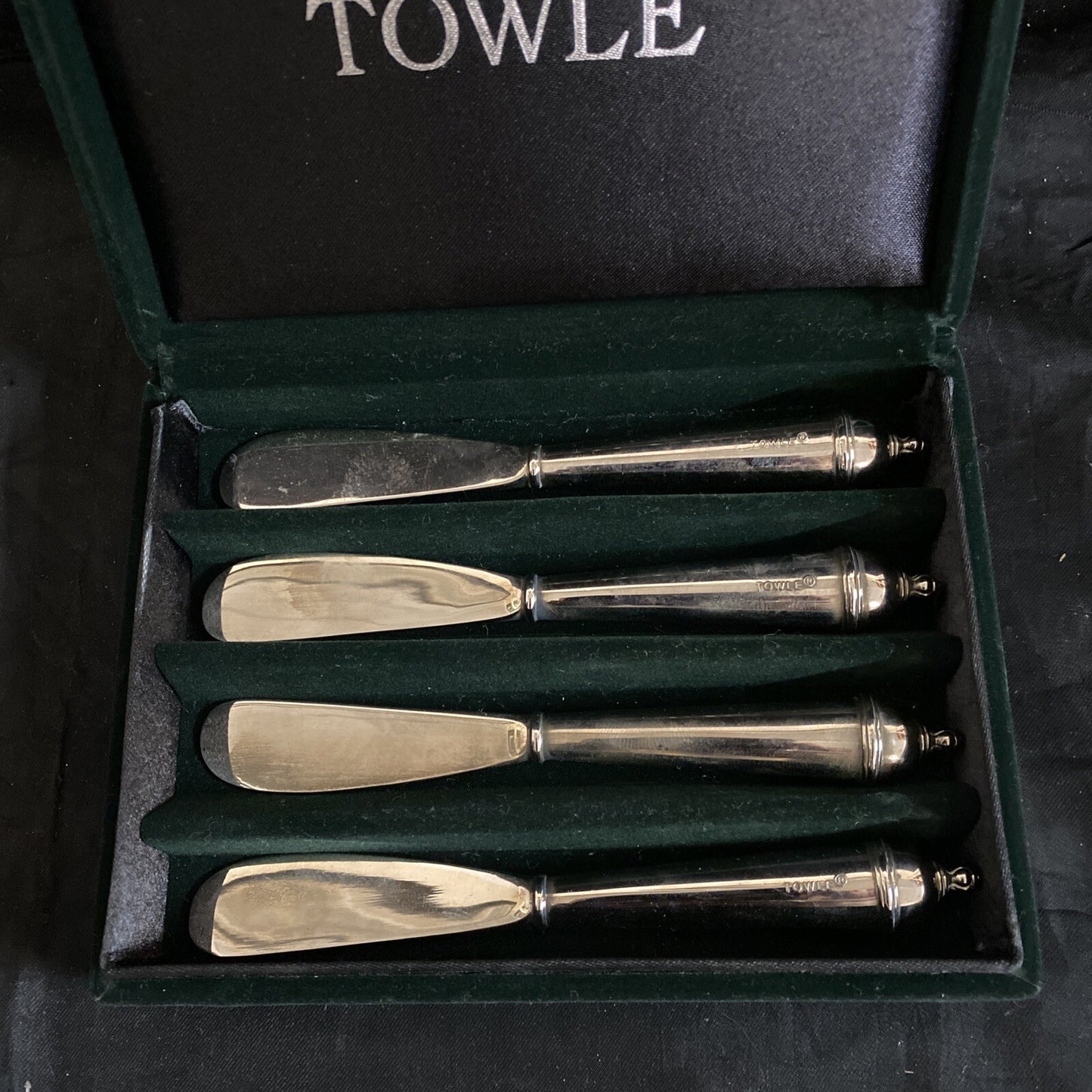 Towle Silversmiths Set of 4 Cheese knives In Original Box