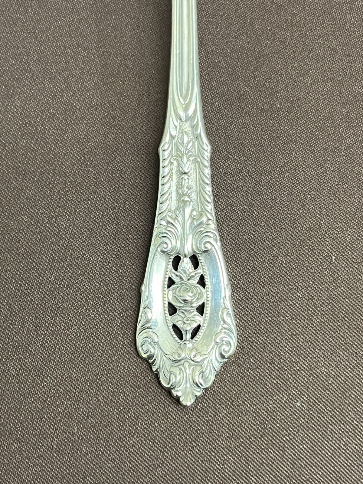 Rose Point by Wallace 35g Sterling Silver Salad Fork 6 1/4"