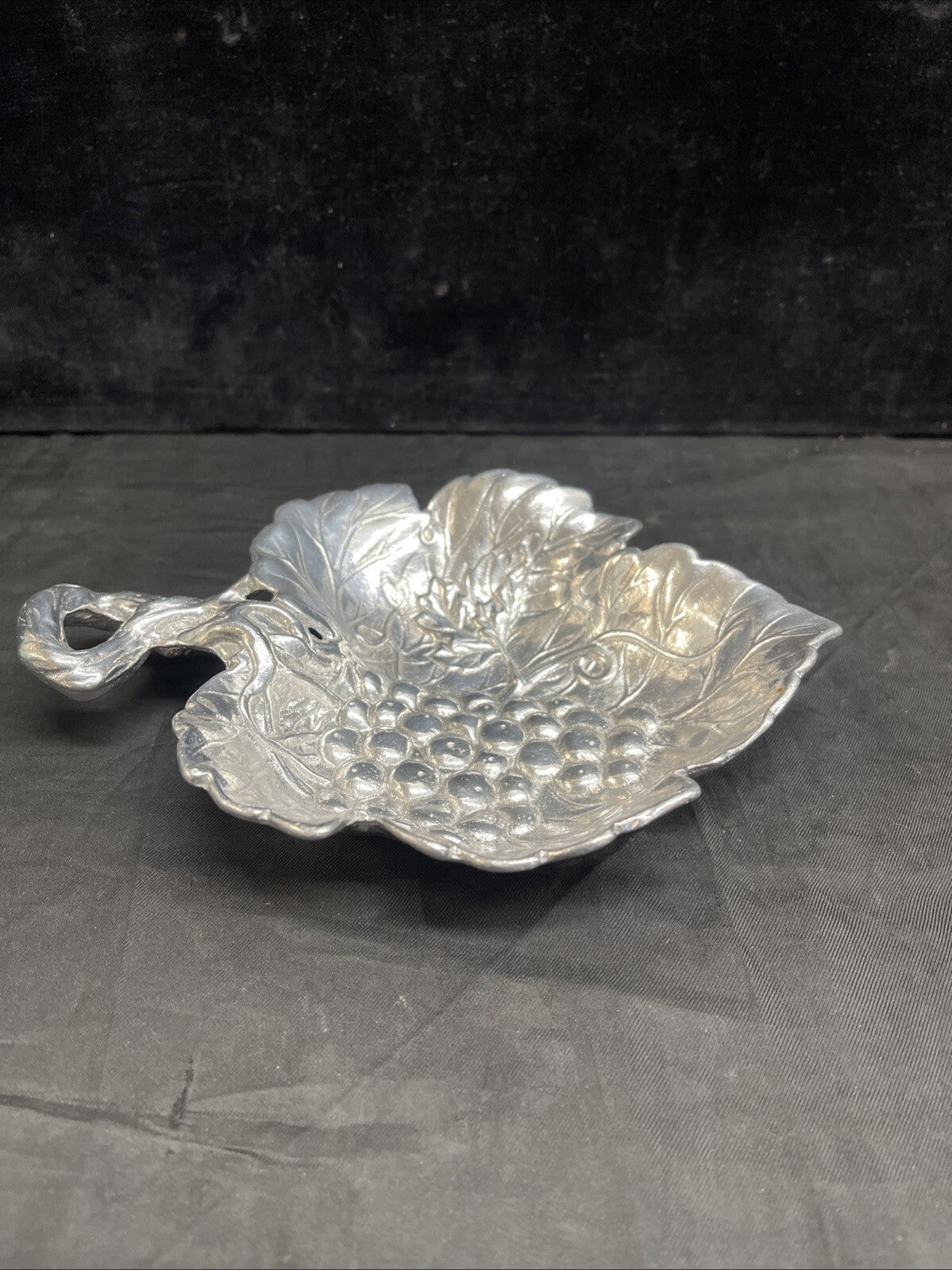 Arthur Court Aluminum Holloware Grape 7" Leaf Dish Bon-Bon Tray