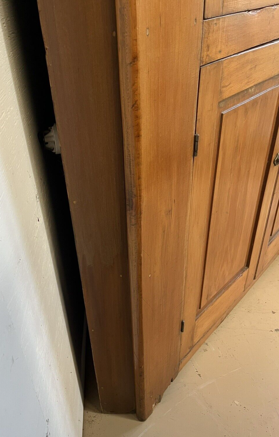 AMERICAN FEDERAL PINE & MAPLE CORNER CUPBOARD 81.5" High