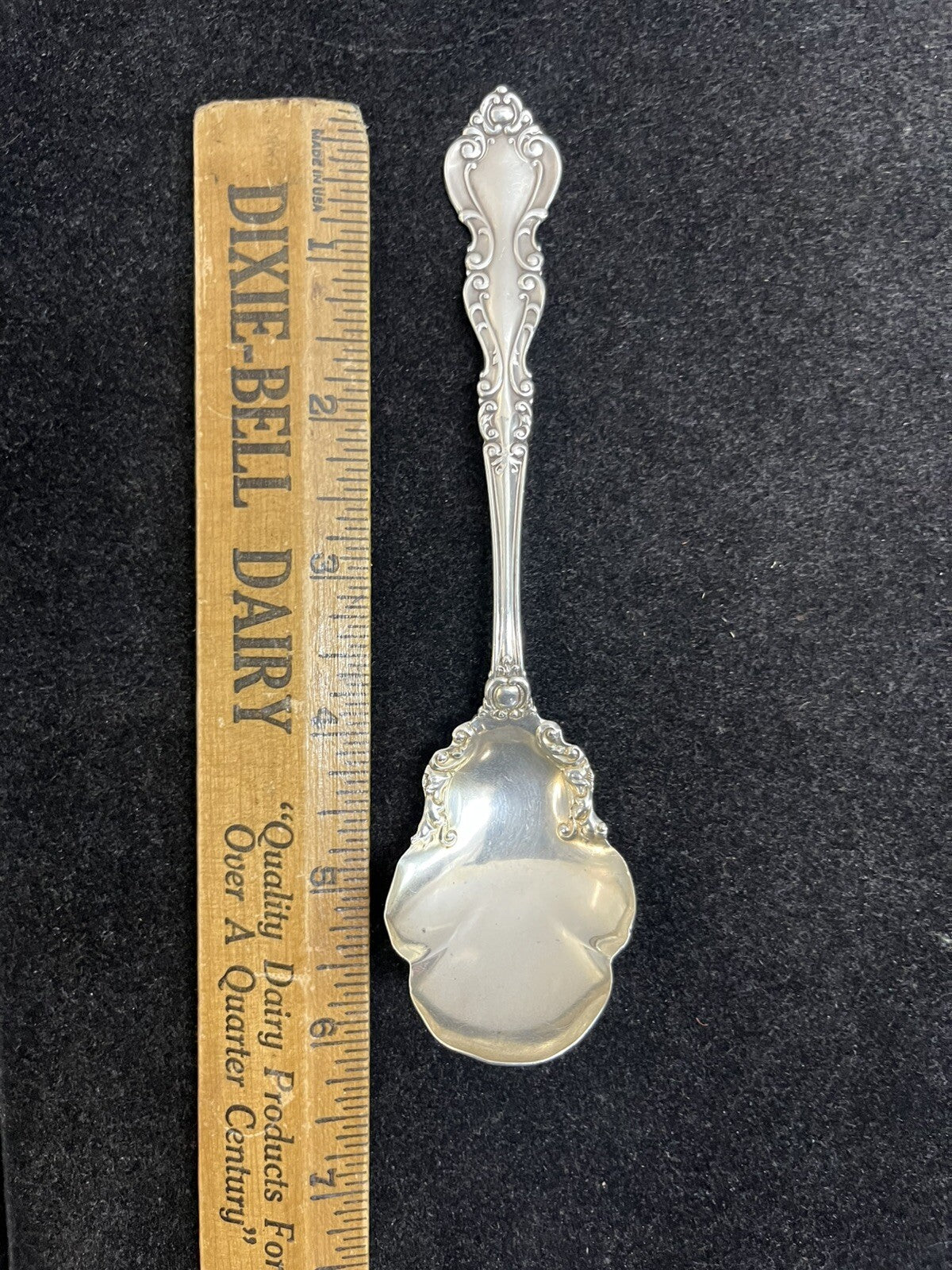 Pat. Sterling Silver Warwick Sugar Shell Spoon 21.9g