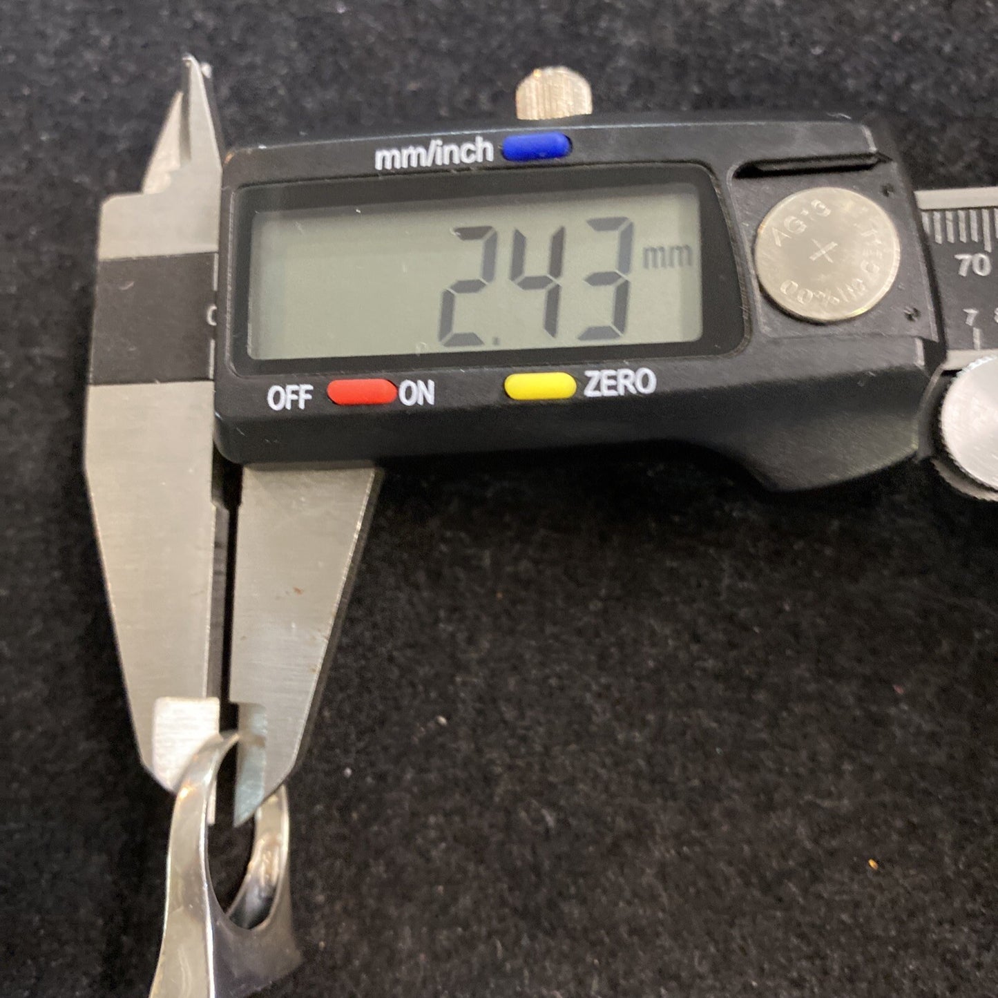 Sterling Silver 925 Mother of Pearl & Onyx Ring SZ 6.75 4.5g JM21