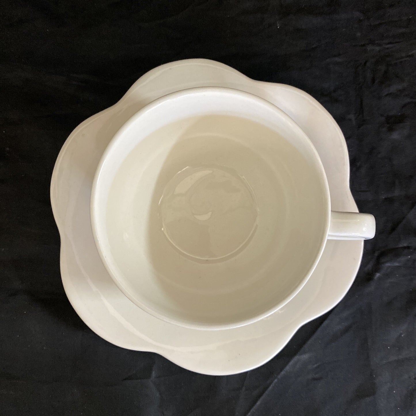 Maryse Boxer White Flower Petal Cup & Saucer Set of 4