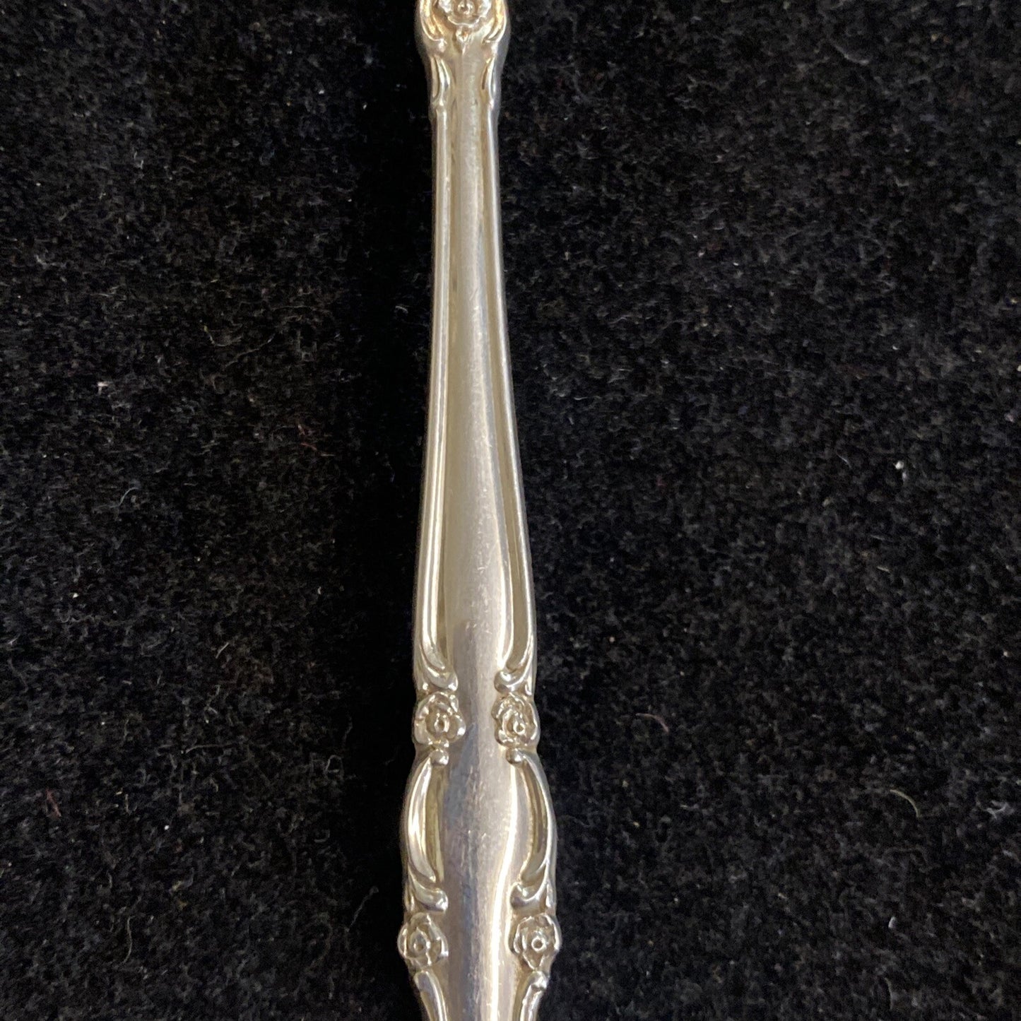 Sterling Heirloom Grandeur Pattern by Oneida 6 5/8" Salad Fork 4 Avail 37.3g ea
