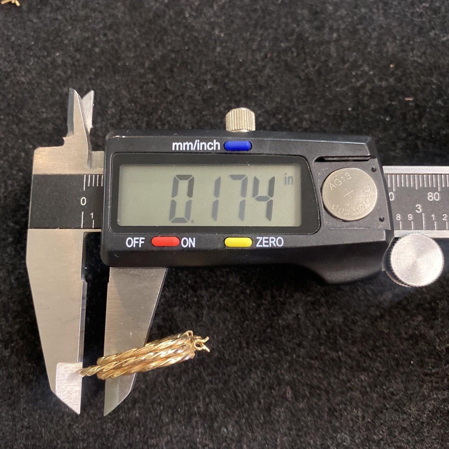 3.1g 14K Yellow Gold Double Hoop Earrings