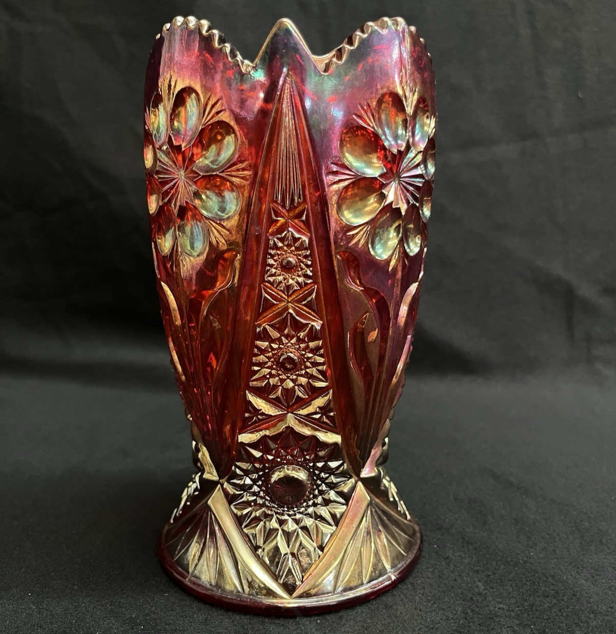 Imperial Glass OH Cosmos Ruby Carnival Cupped Flower Vase 6 3/4"