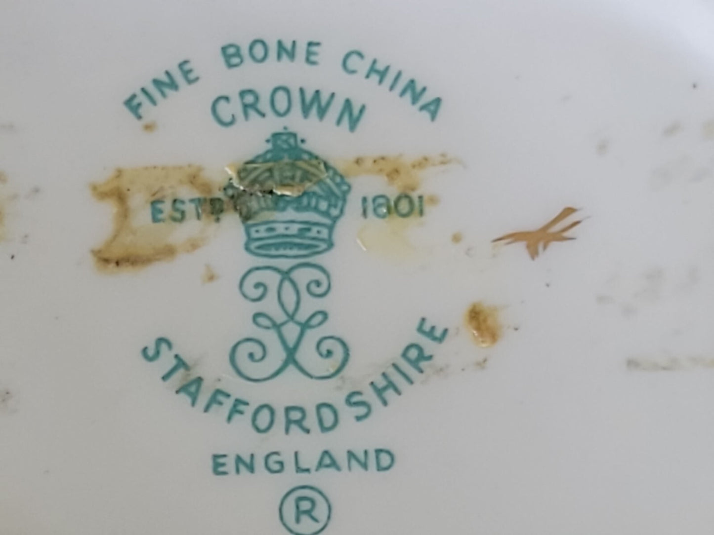 VINTAGE ENGLISH CROWN STAFFORDSHIRE OVAL JEWELRY RING BOX A TRIFLE FROM London