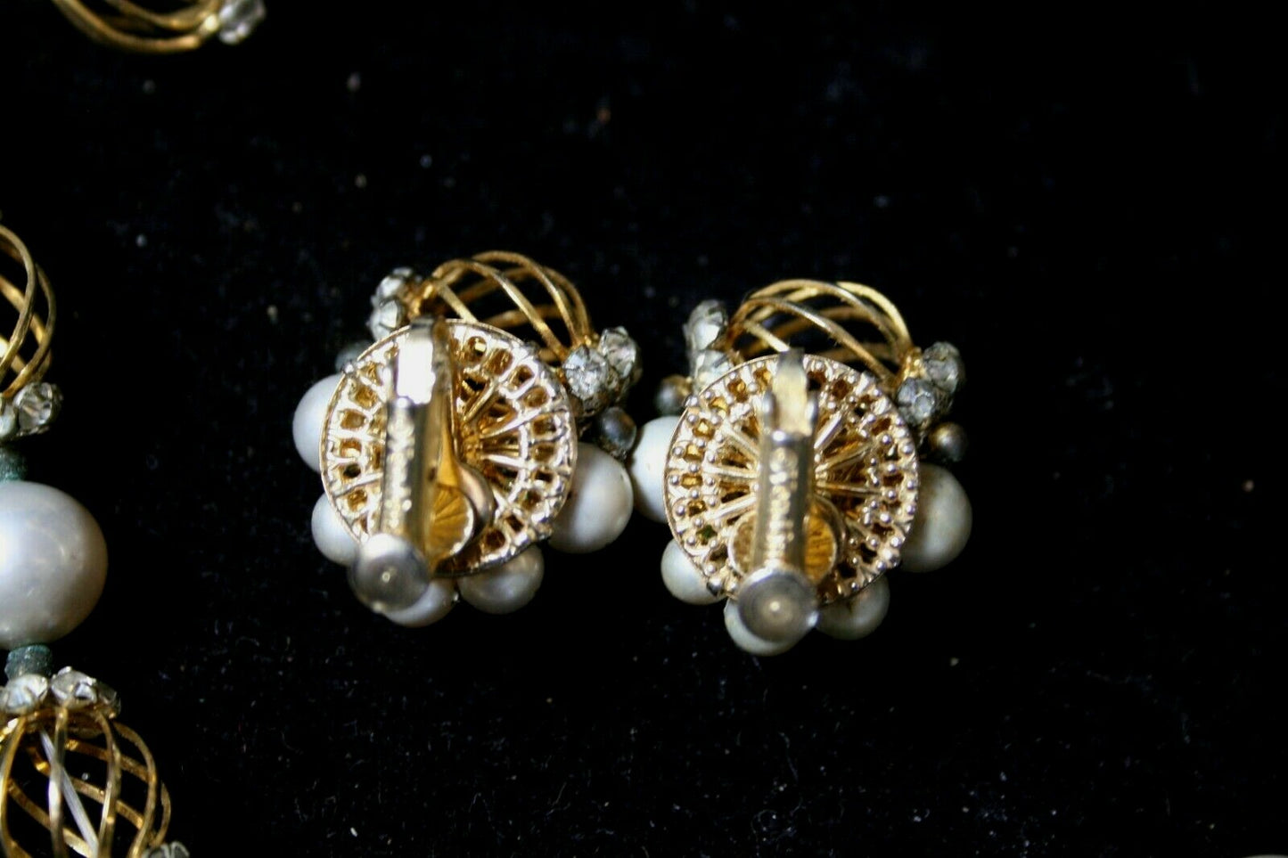 Vtg Signed Vendome Faux Pearls 2 Strand Necklace Gold Swirl Bead Rhinestone