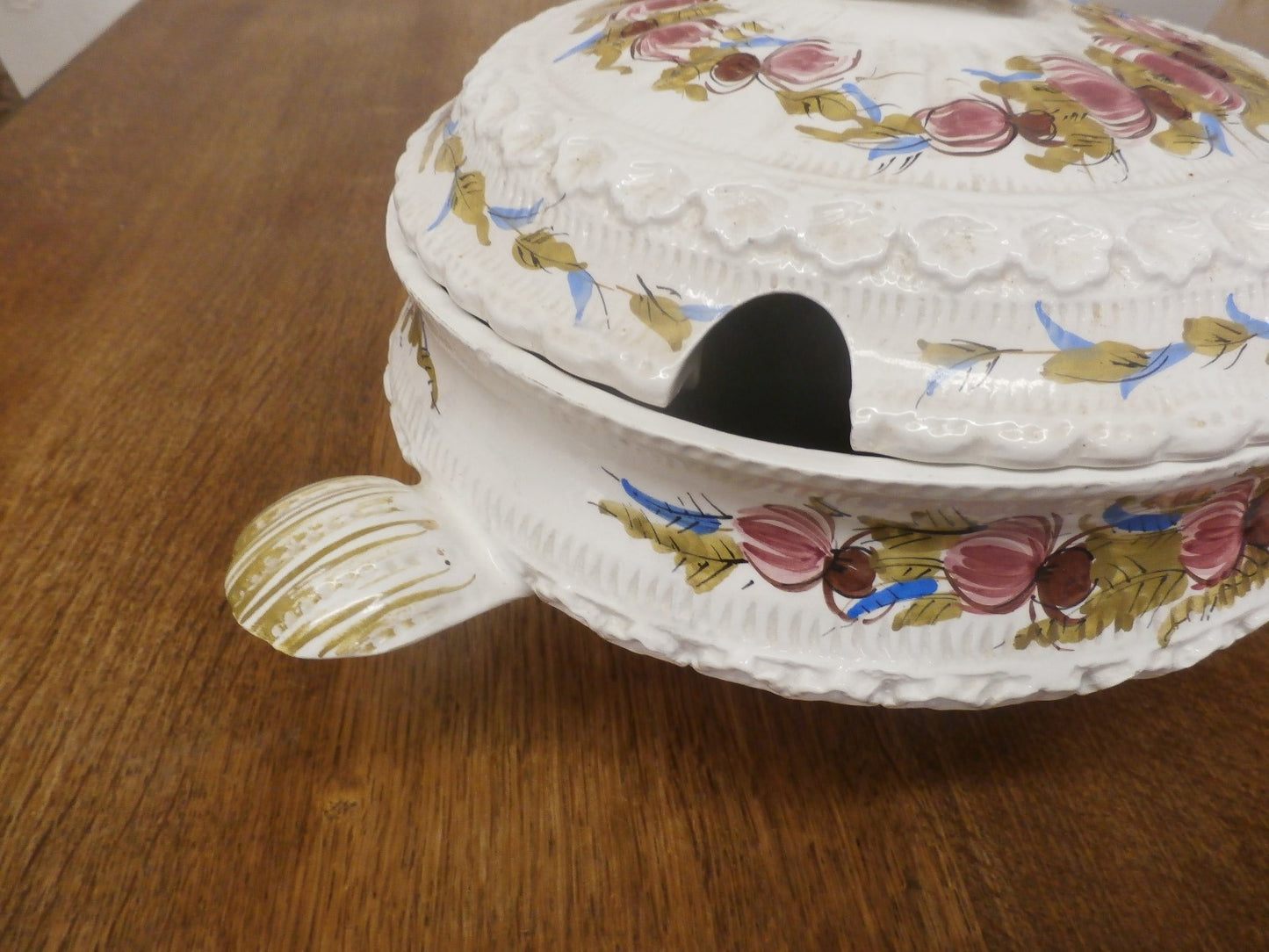 Italian Capodimonte 16" Tureen & Lid Hand Painted  Centerpiece