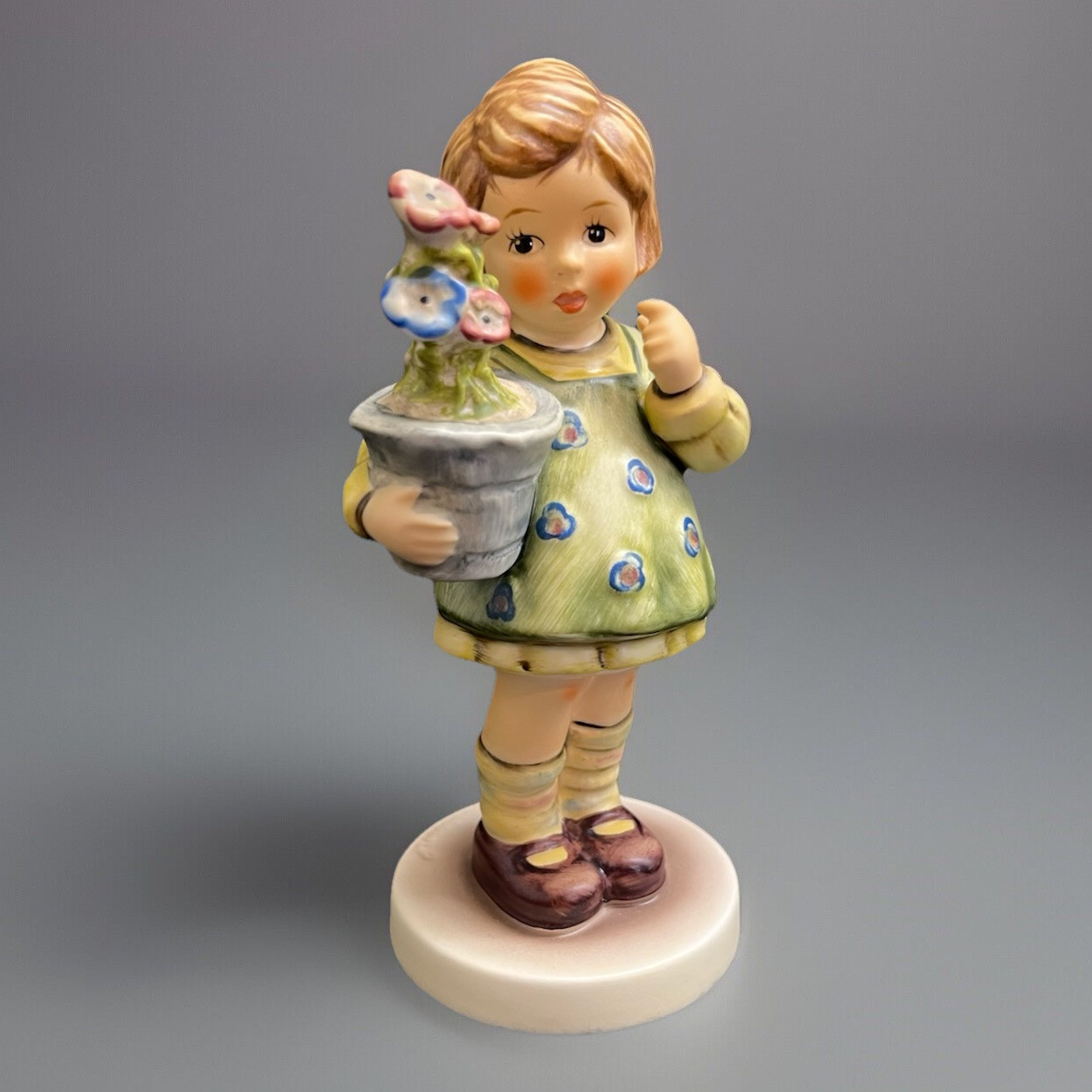 1985 M.I. Hummel Exclusive Goebel "My Wish is Small" Porcelain Figurine #463/0