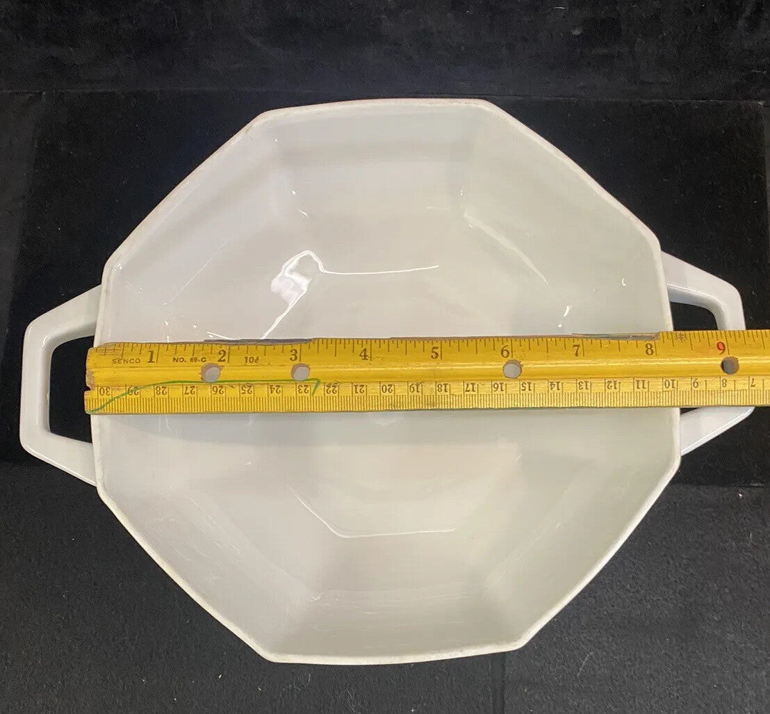 Rosenthal Classic Rose- Maria White Vintage Round Covered Medium Vegetable