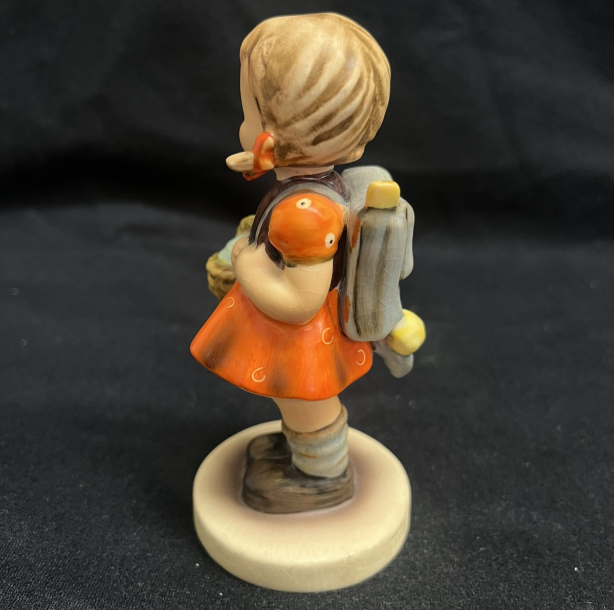 Vintage M.I. Hummel Goebel Porcelain "School Girl" Figurine 81 2/0 W. Germany