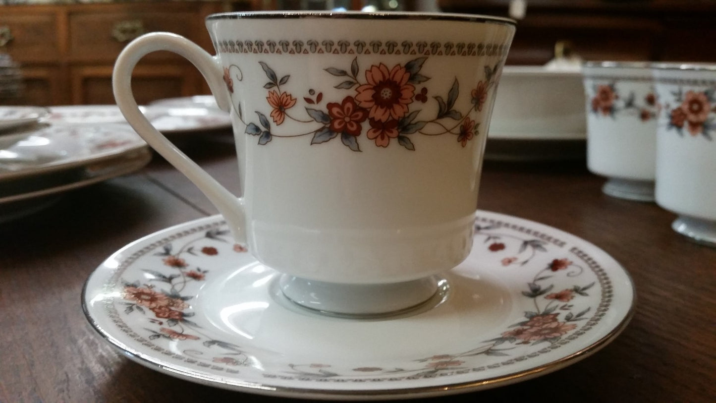 27 PC Set of Sheffield Anniversary China 10 dinner plates, 7 c/s, serving bowl