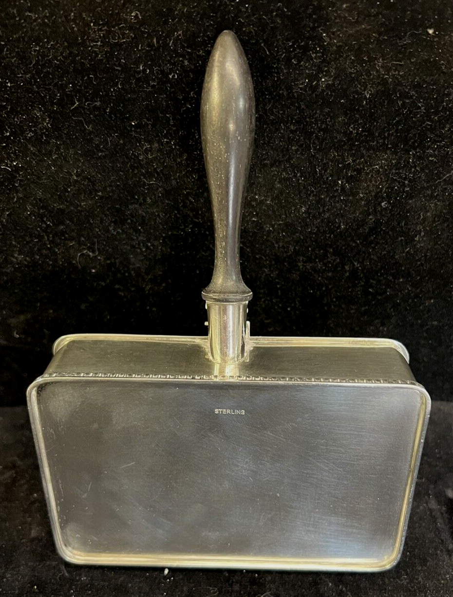 Sterling Silver Antique Bread  crumber Rogers Coat of Arms "Nos Nostraque Deo"