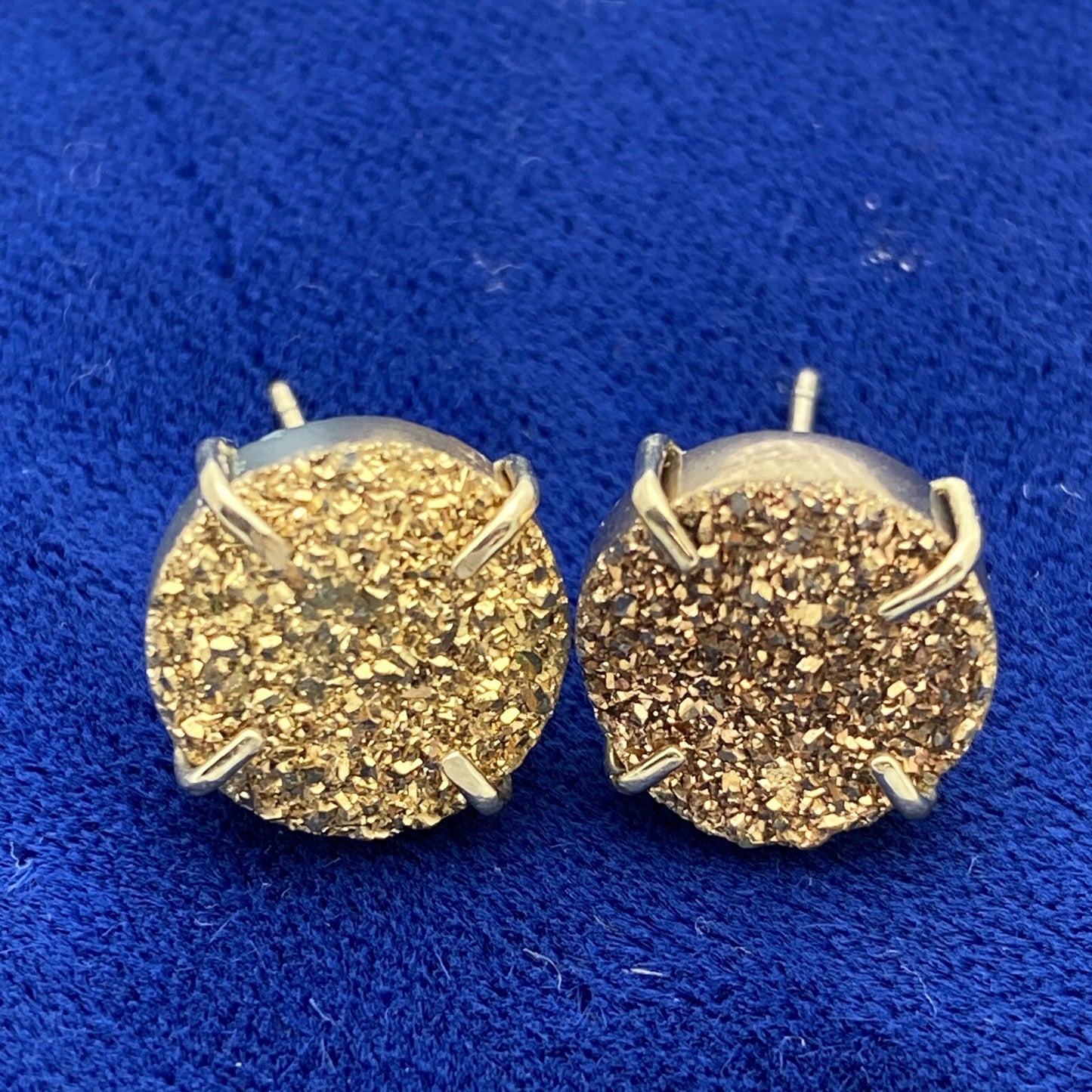 14K Gold Dust Stud Earrings 2.0g CB24
