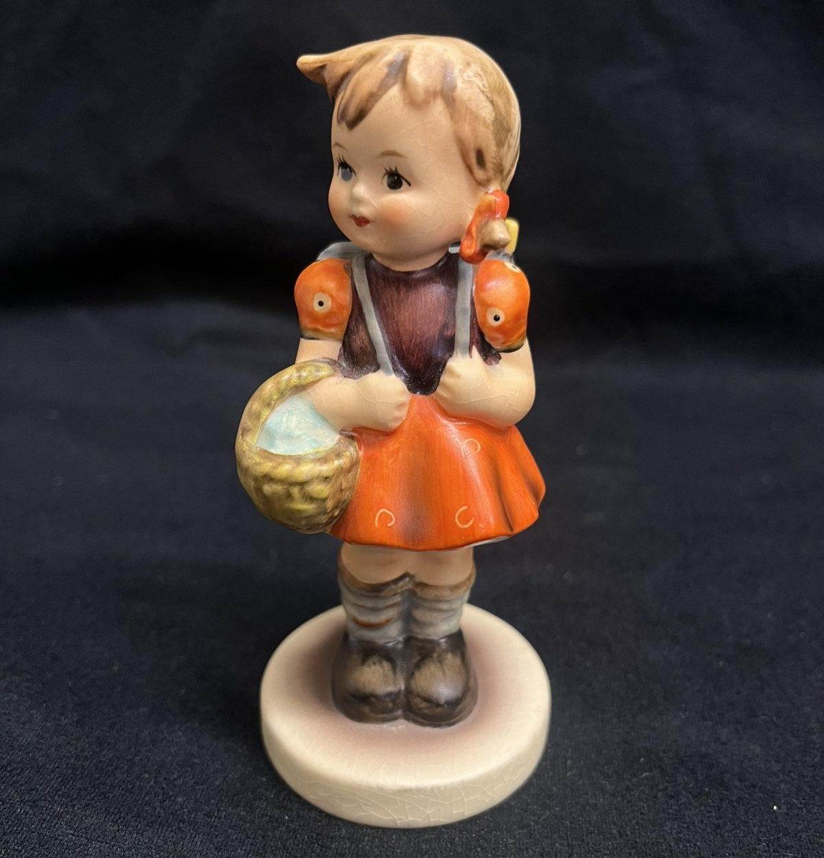 Vintage M.I. Hummel Goebel Porcelain "School Girl" Figurine 81 2/0 W. Germany