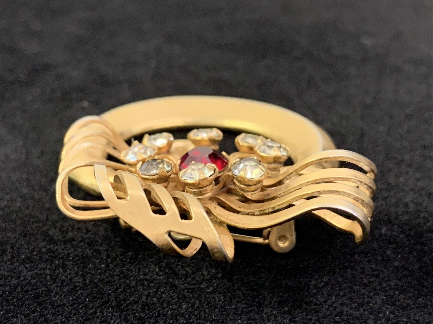 1940's Gold Circle Flower Brooch Pin Pendant  Ribbon with Ruby and Rhinestones