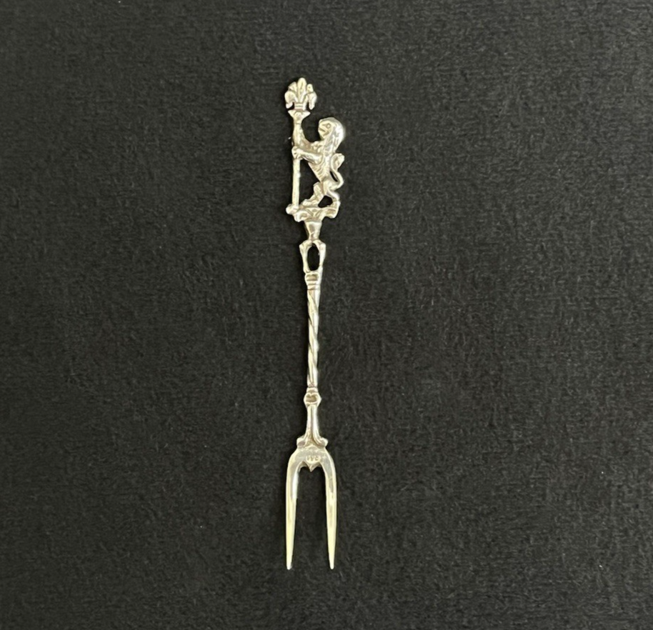 Antique Italian 5g Firenze .800 Silver Heraldic Lion Figural Olive Fork 4"