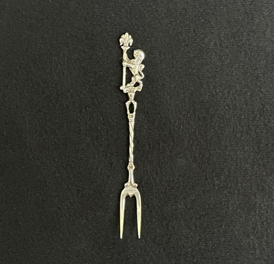 Antique Italian 5g Firenze .800 Silver Heraldic Lion Figural Olive Fork 4"